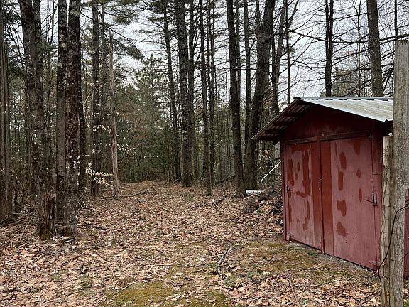 4th image of 776 Brainards Forge Rd
