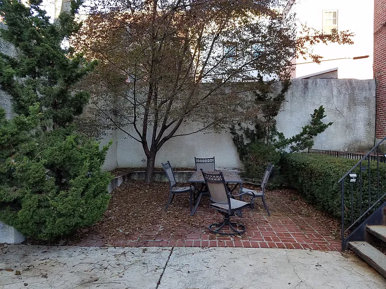 1027 N 4th St #F — Photo 7
