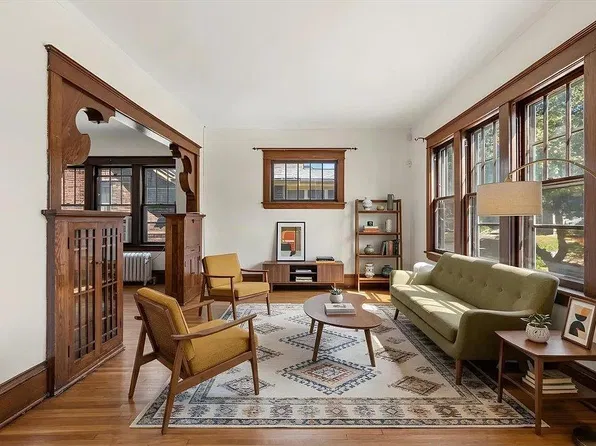 1303 Sherburne Ave APT 1, Saint Paul, MN 55104