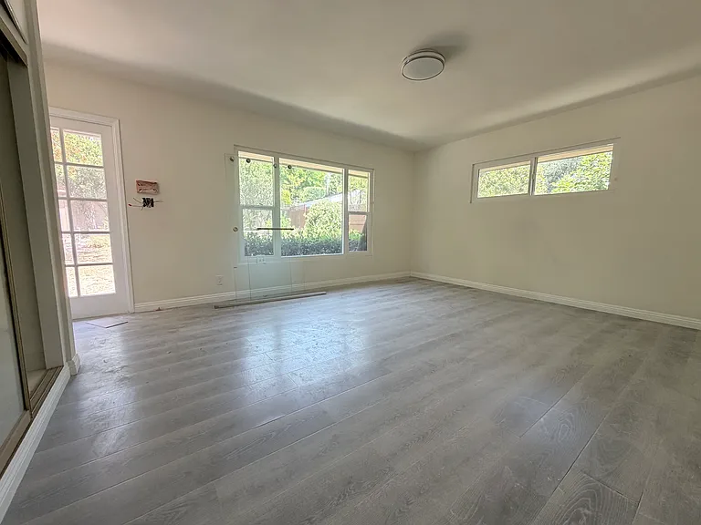 3805 Shadow Grove Rd — Photo 5