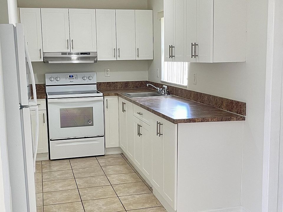 1st image of 230 SW 47th Ter APT 2