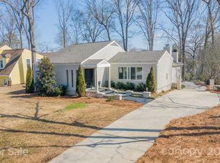 1817 Wandering Way Dr, Charlotte, NC 28226