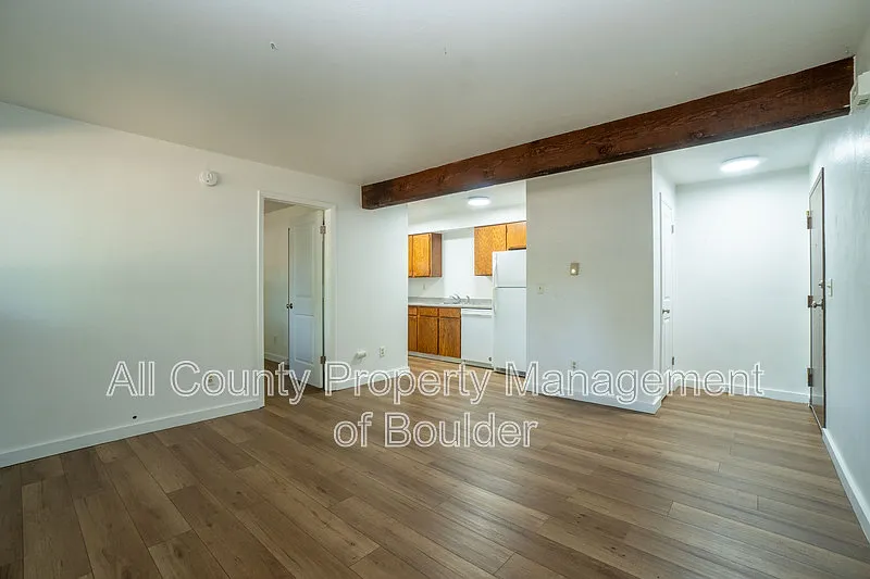 1 bed, 1.0 bath, 548 sqft, $1,400 — Photo 3