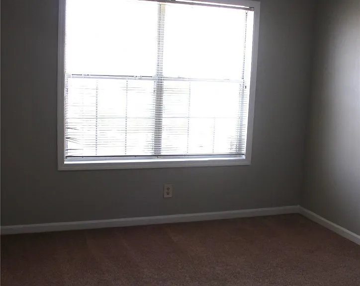 325-8 Waterdown Dr #8 — Photo 13