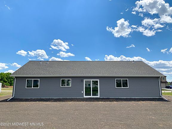 4th image of 303 Vigen Ln
