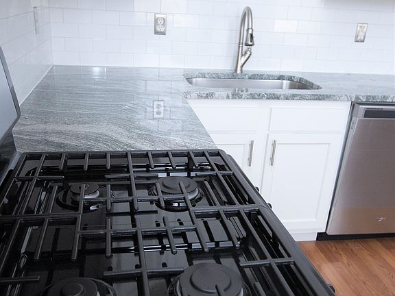 5th image of 1492 S Shelby St #1