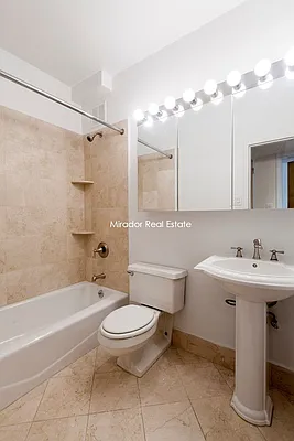 Rented by Mirador Real Estate | media 12