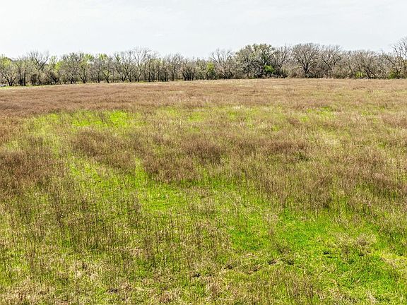 4th image of 8 Ranches At Comanche Point