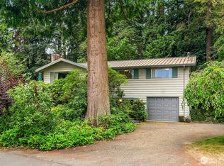 10218 SW Tillicum Ln, Vashon, WA 98070
