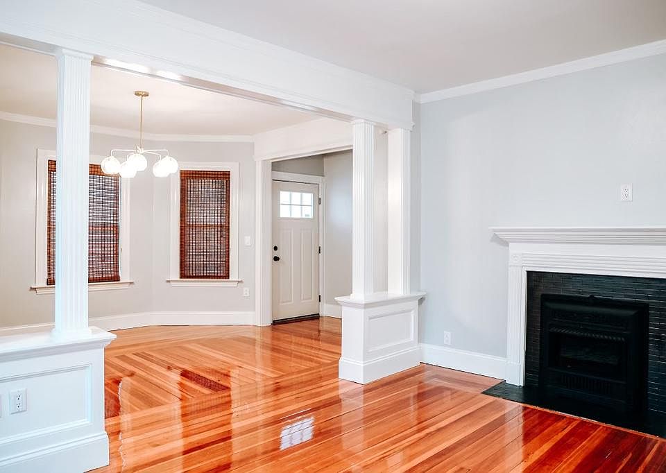 1st image of 77 Tobey St Floor 1