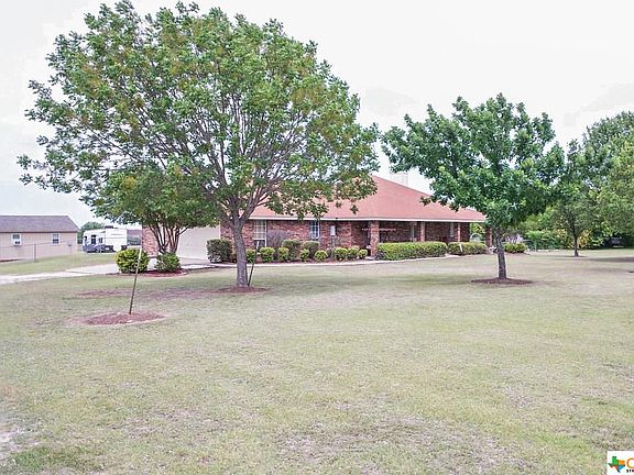 3rd image of 716 Hempel Dr