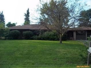 1537 Shangrai La Dr SE, Grand Rapids, MI