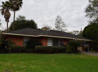 1225 Confederate Rd, Houston, TX 77055