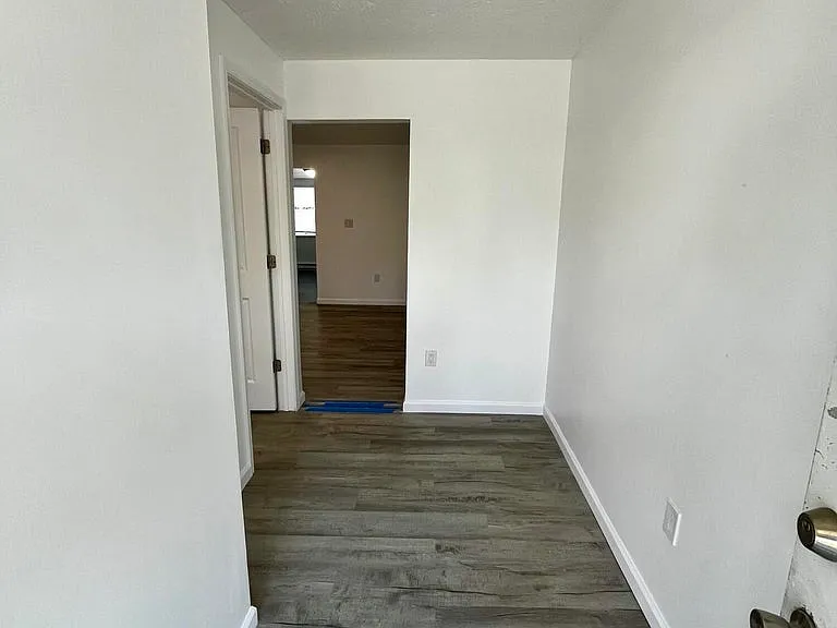 177 E Union St — Photo 12