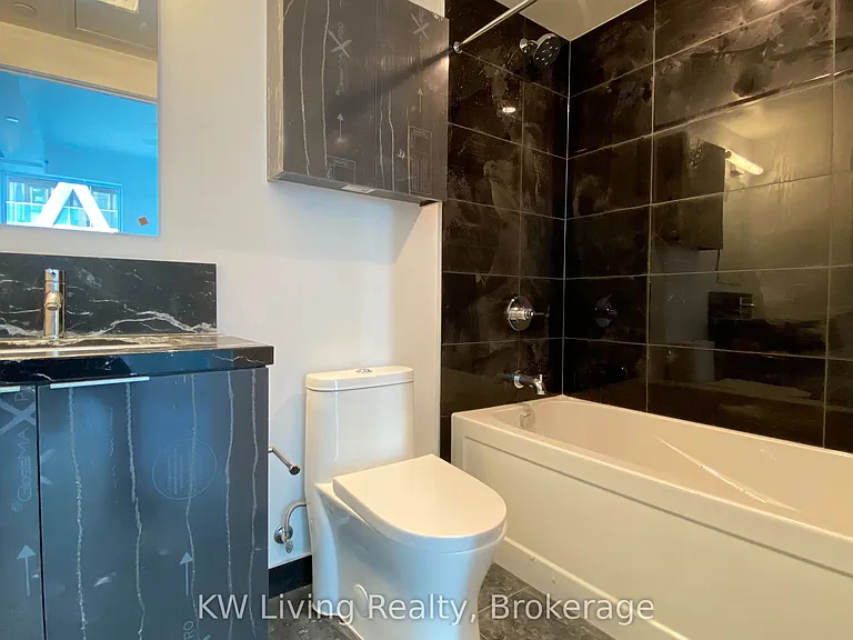 238 Simcoe St #3208 — Photo 18