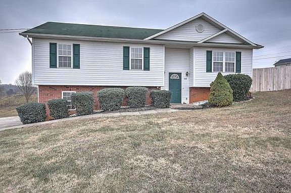 3rd image of 1011 Sycamore Creek Dr