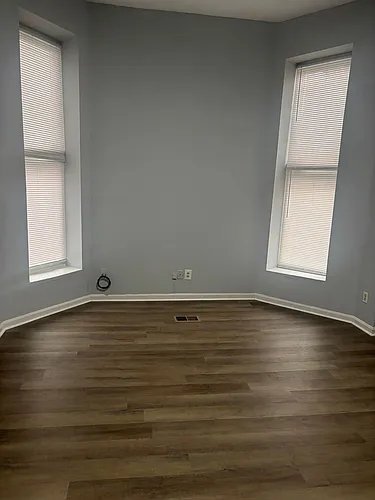 2412 W Muhammad Ali Blvd Photo 1