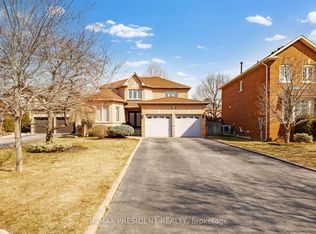 14 Samuel Cres, Halton Hills, ON L7G 5J2
