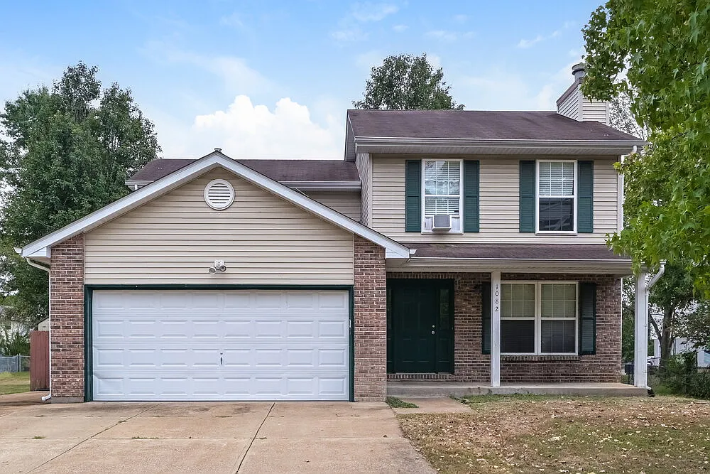 3 bed, 2.5 bath, 1224 sqft, $1,990 — Photo 1