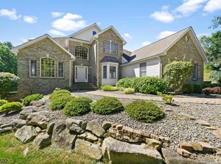 35 Sterling Hill Rd, Sparta, NJ 07871