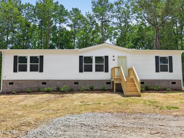 372 Mallard Roost Drive, Burgaw, NC 28425