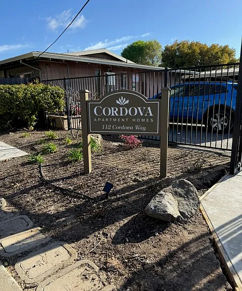 112 Cordova Way — Photo 1