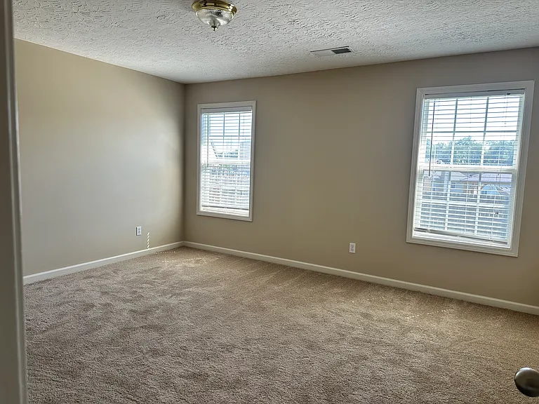 3944 Winthrop Dr — Photo 25