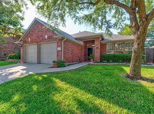 2213 Knoll Ridge Dr, Corinth, TX 76210