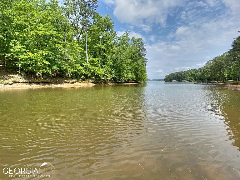 147 N Lake Dr — Photo 54