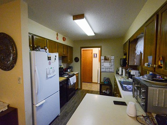 5th image of 214 N Cedar Ave