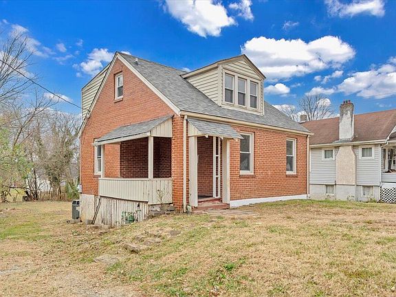 2nd image of 2810 Courtland Rd NW