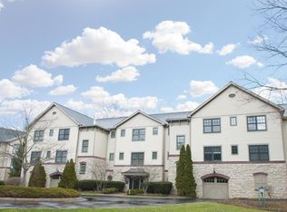 8130 Mount Air Pl, Columbus, OH 43235