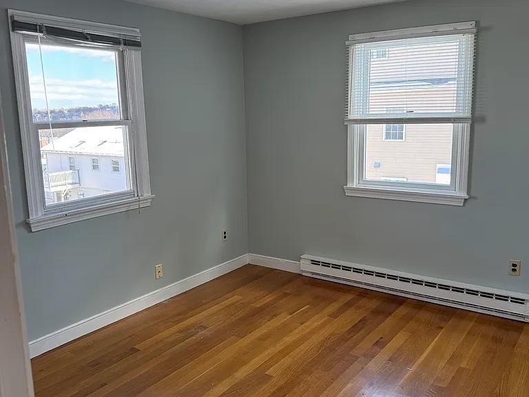 90-92 Sylvia St #2 — Photo 14