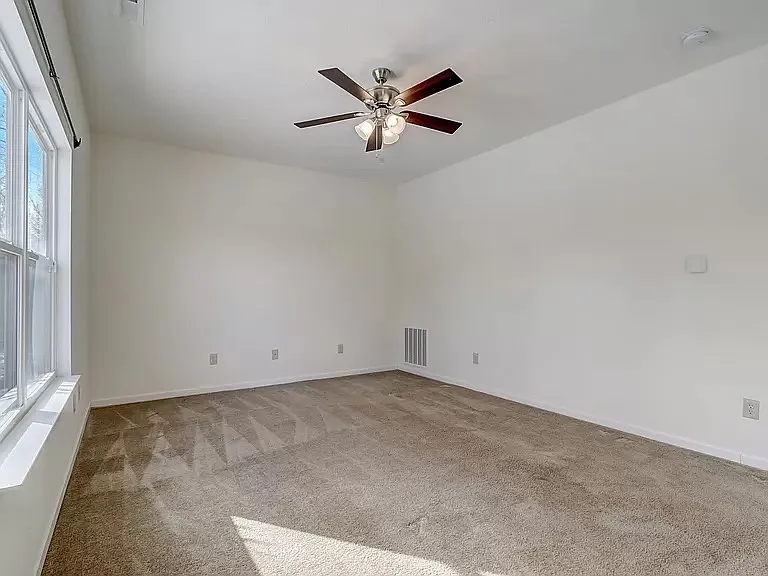 8961 Ingram Ln — Photo 16