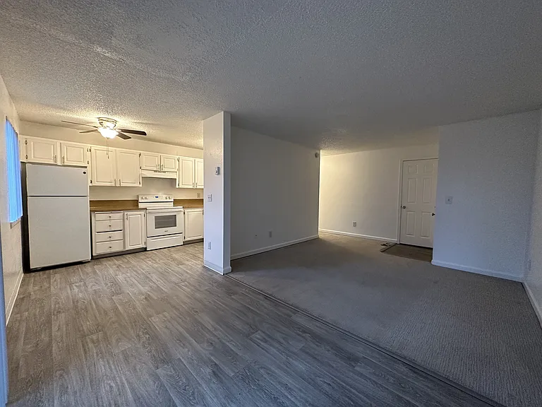 Parkview Apartments — Photo 12