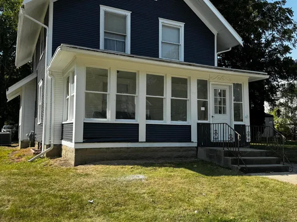 327 Stanton Ave, Ames, IA 50014