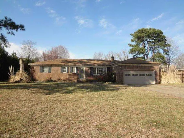 2412 Hood Dr, Virginia Beach, VA 23454