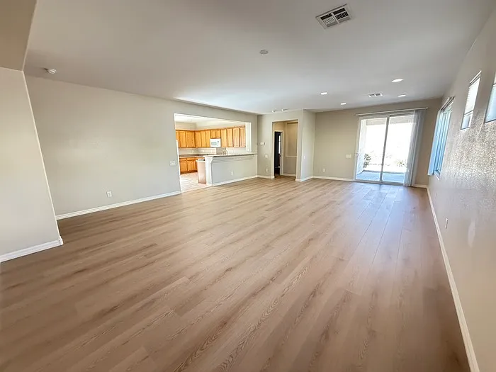 2928 Pitgaveny Ave — Photo 3