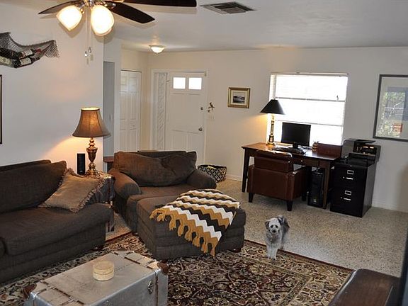 3rd image of 2842 Fern Ln