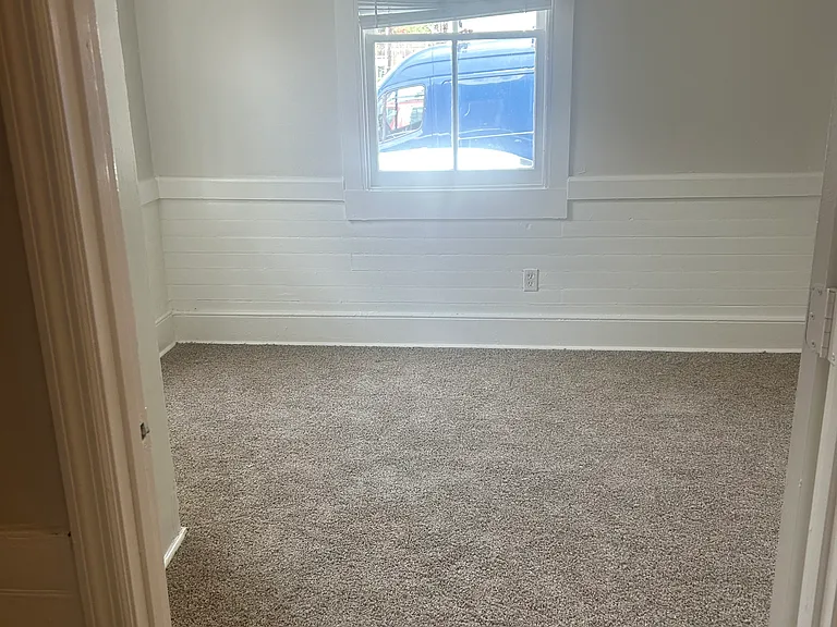 520 E Hall Ln — Photo 23