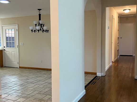 5th image of 5830 Cohasset Way