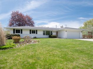 2403 Inca Ln, New Brighton, MN 55112