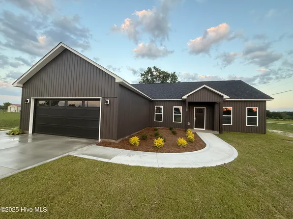 100 Adams Landing Way, Maysville, NC 28555