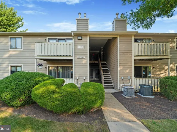 812 Thornton Ct Unit 812, North Wales, PA 19454