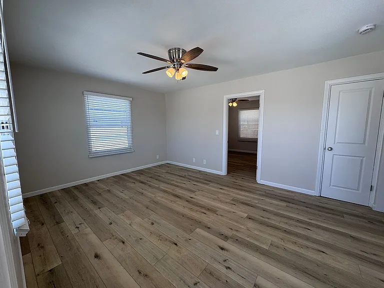 7041 - 7045 Saranac Street — Photo 8