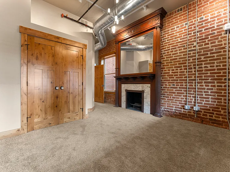 1128 N Grant St #100 — Photo 12