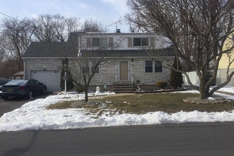 1st image of 25 Lois Ave