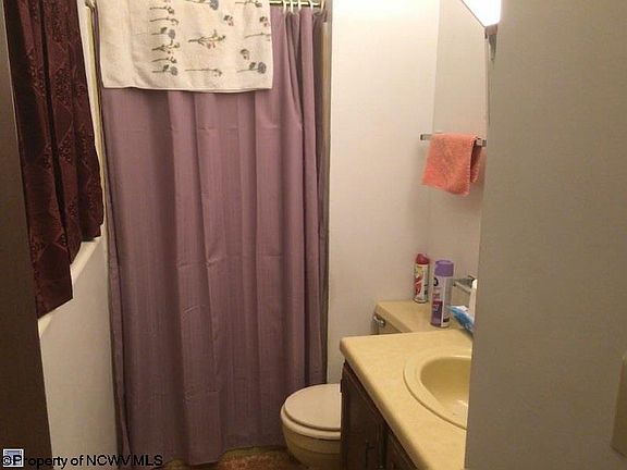 3rd image of 123 Hetzel Ave