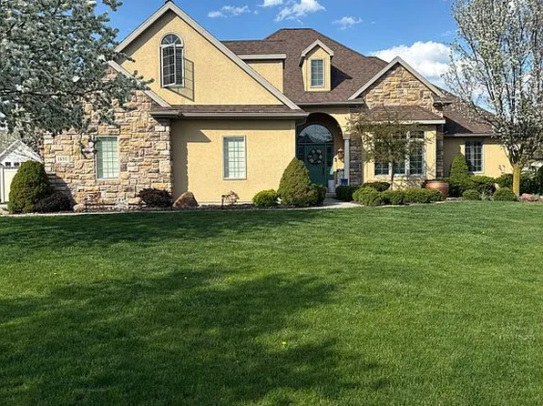 1430 Williamsburg Ave, Napoleon, OH 43545