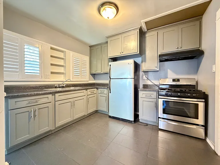 424 S Avenue 56 #424 — Photo 7